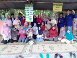 Sosialisasi Lingkungan Sehat dengan Ecobricks Padukuhan Koripan II 